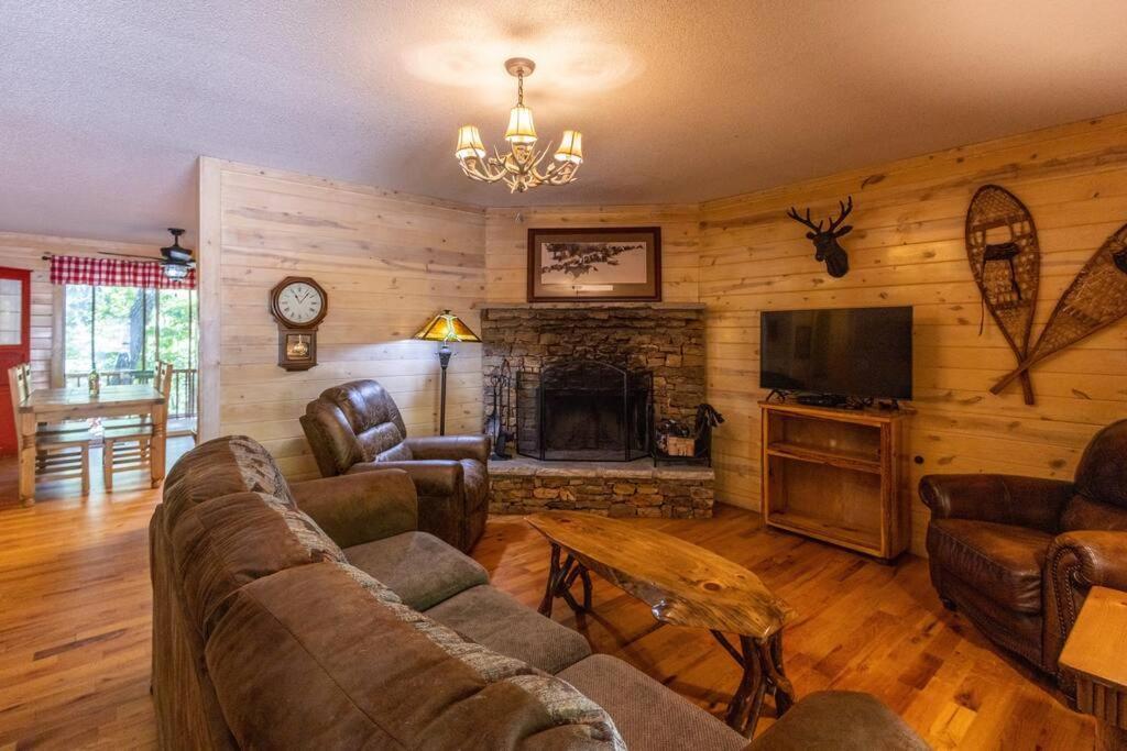 Pet Friendly Luxury Cabin Near Helen With Fire Pit Cleveland Exterior foto